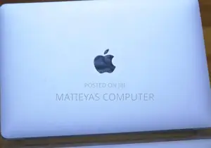 New Laptop Apple MacBook Pro 2022 M2 8GB Apple M2 SSD 256GB