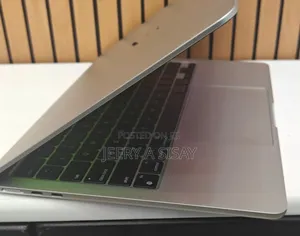 New Apple MacBook Air 2024 M3 13-Inch 16GB Intel Core I5 SSD 512GB