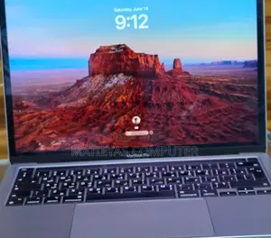 New Laptop Apple MacBook Pro 2022 M2 8GB Apple M2 SSD 256GB