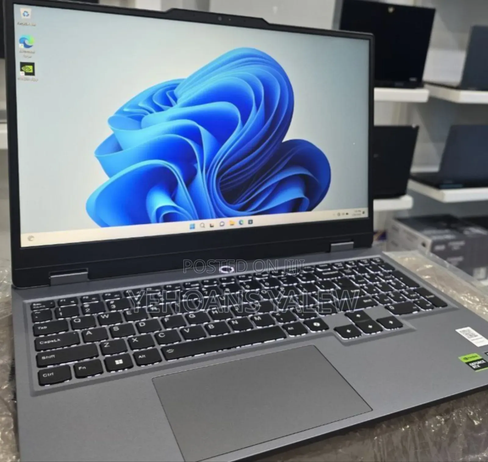 New Laptop Lenovo LOQ 15ARP9 24GB AMD Ryzen 5 SSD 512GB