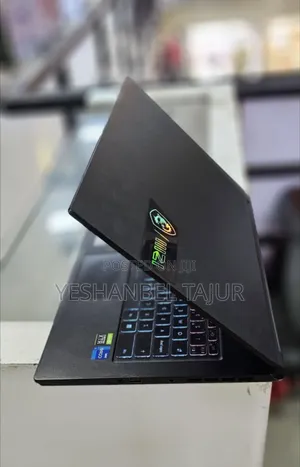 New Laptop MSI Stealth 16 AI Studio 16GB Intel Core I7 SSD 512GB