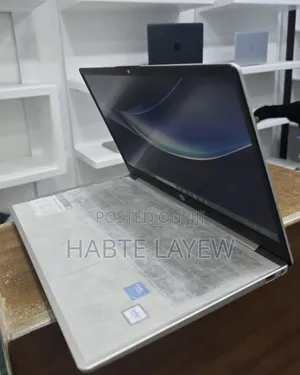 New Laptop HP 14-Dq1025cl 12GB Intel Core M3 SSD 512GB