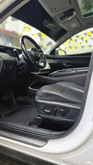 Photo - Hyundai Tucson 2022 White