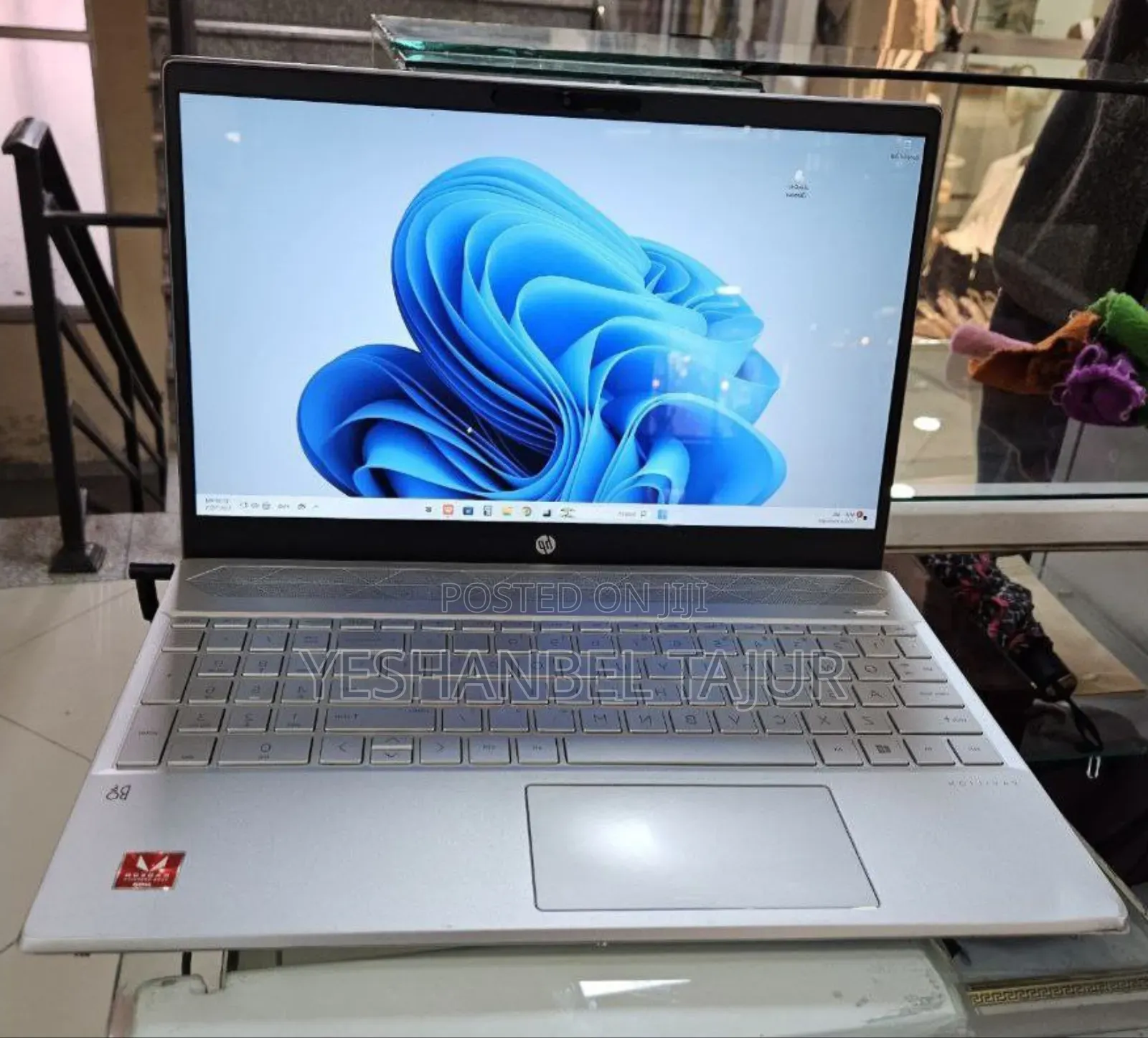 New Laptop HP Pavilion 15 8GB AMD Ryzen 5 SSD 256GB