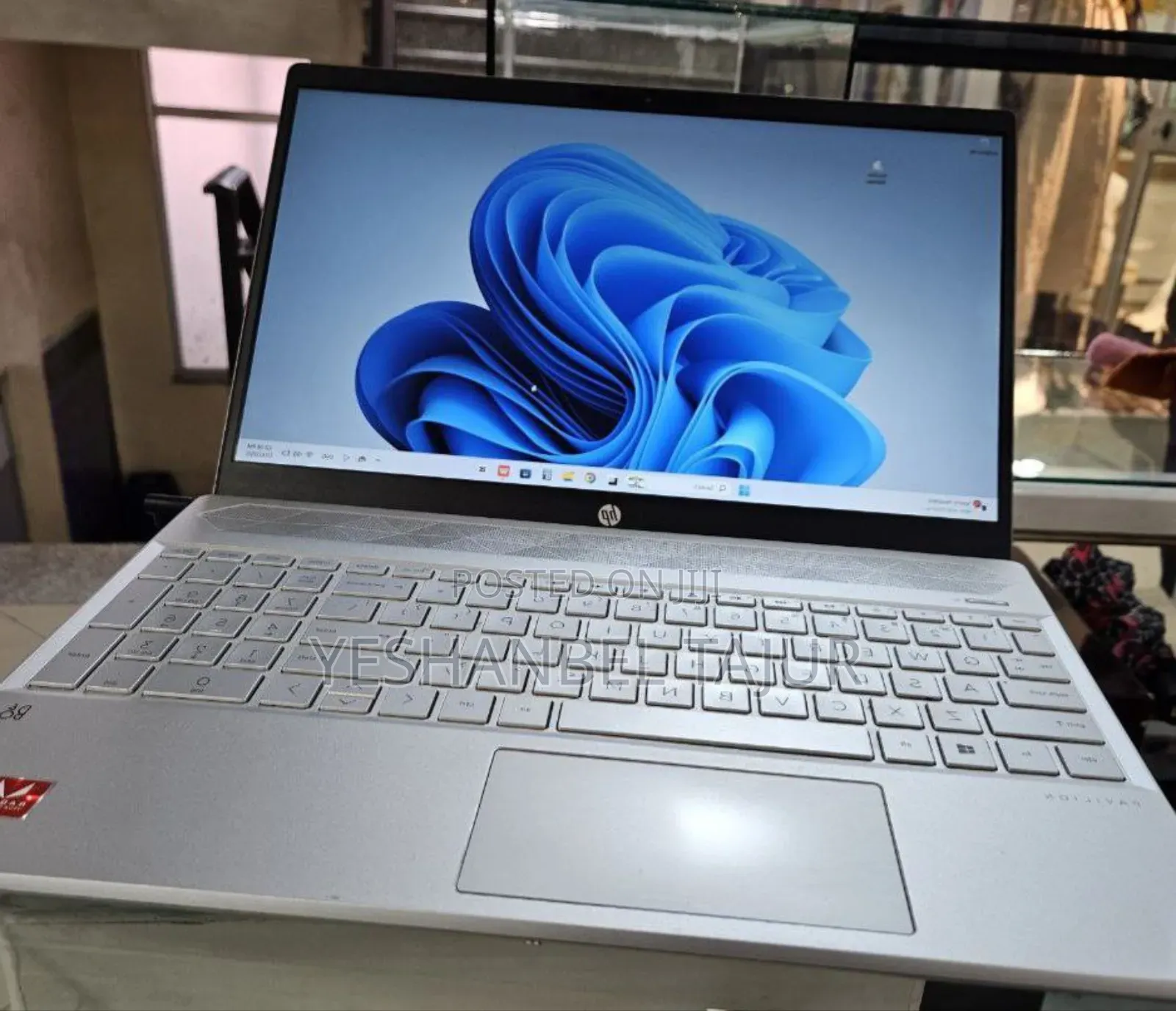 New Laptop HP Pavilion 15 8GB AMD Ryzen 5 SSD 256GB