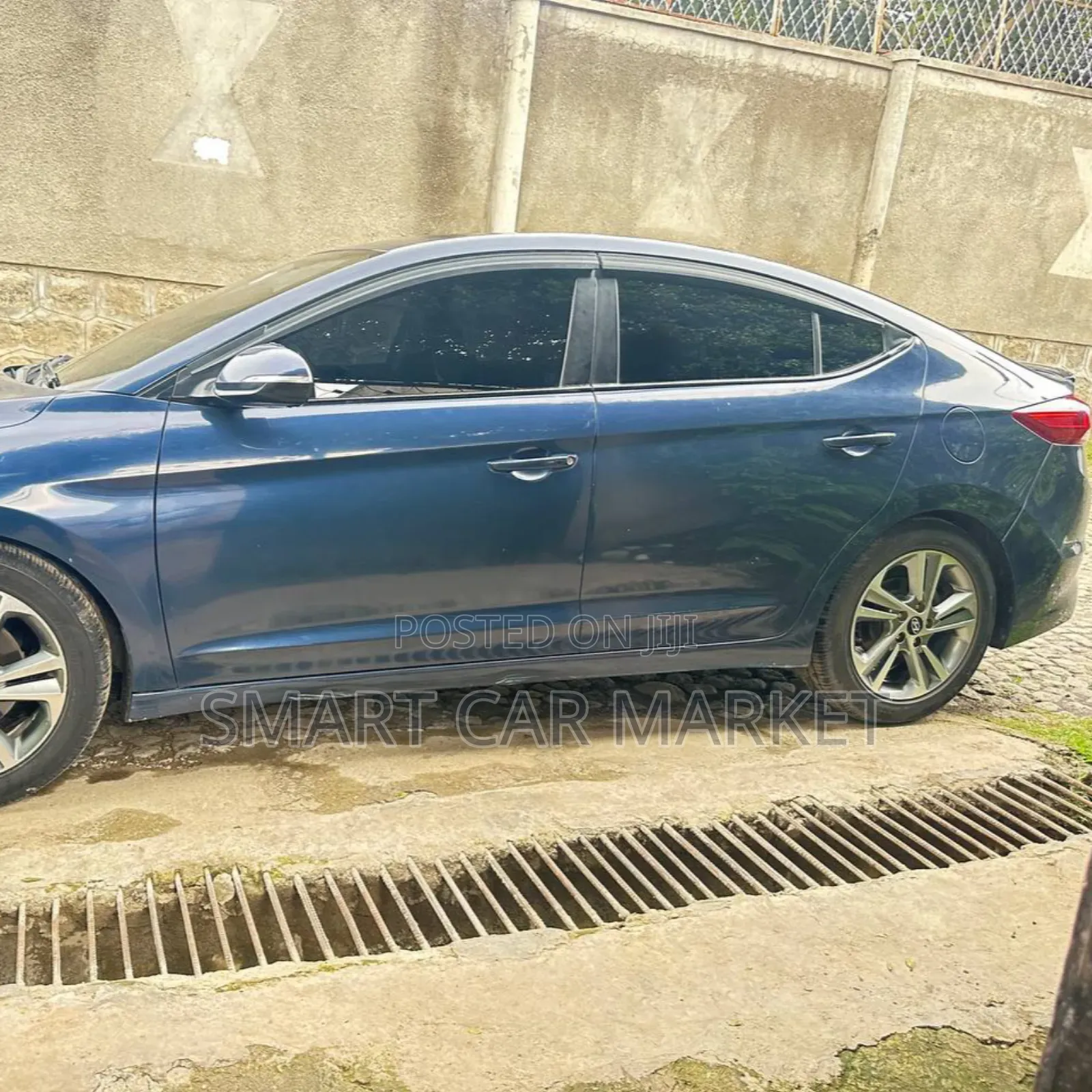 Hyundai Avante 2017 Blue