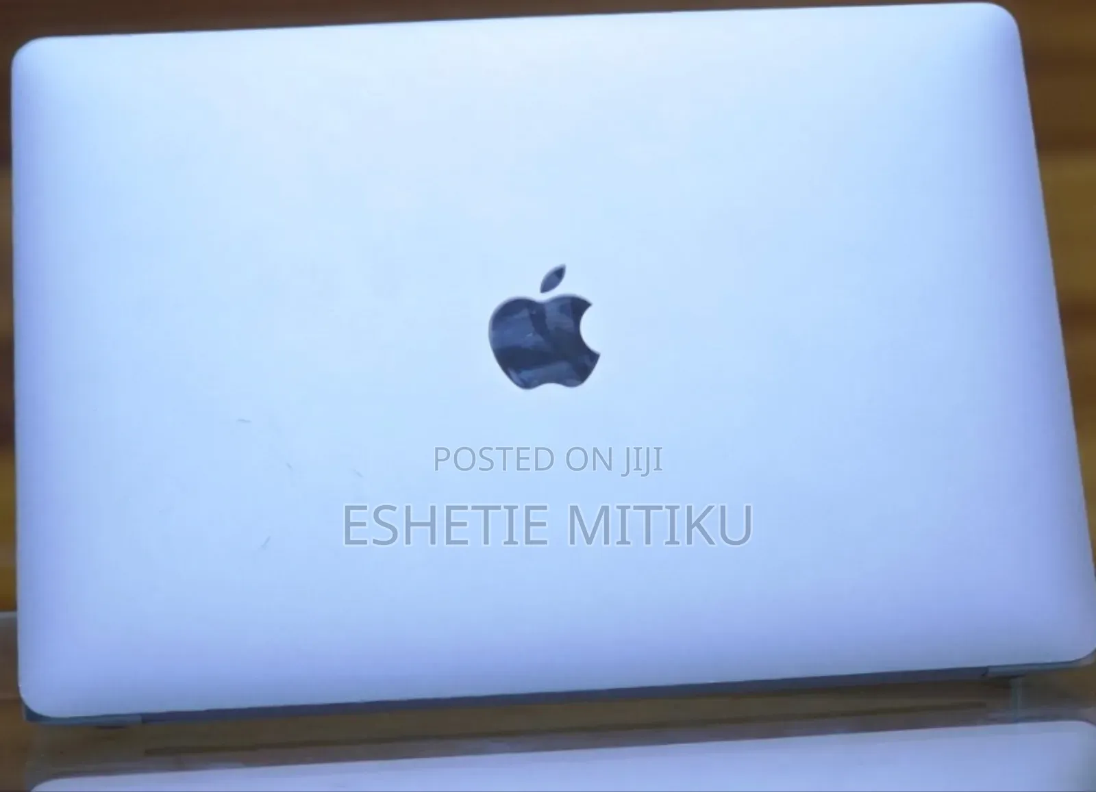 New Laptop Apple MacBook Pro 2022 M2 8GB SSD 512GB