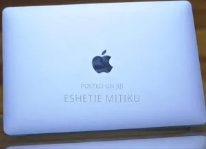 New Laptop Apple MacBook Pro 2022 M2 8GB SSD 512GB