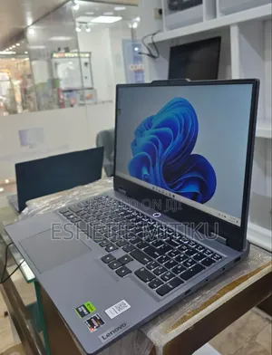 Photo - New Laptop Lenovo LOQ 15ARP9 24GB AMD Ryzen 5 SSD 512GB