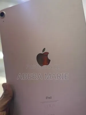 Photo - New Apple iPad Air 64 GB
