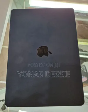 New Laptop Apple MacBook Air 2022 M2 8GB SSD 256GB