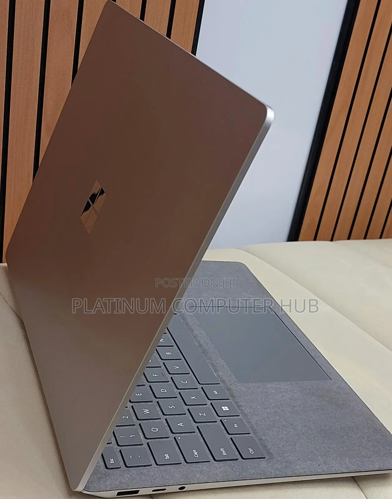 New Laptop Microsoft Surface 16GB Intel Core I7 SSD 512GB