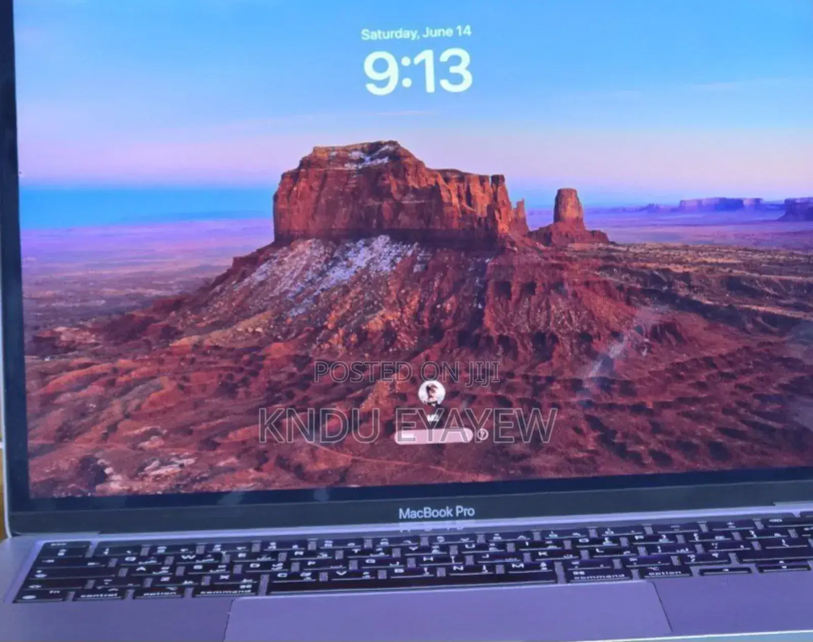 New Laptop Apple MacBook Pro M1 8GB Apple M2 SSD 256GB