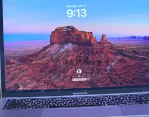 Photo - New Laptop Apple MacBook Pro M1 8GB Apple M2 SSD 256GB