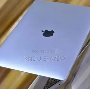 New Laptop Apple MacBook Pro M1 8GB Apple M2 SSD 256GB