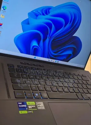 New Laptop Asus ROG Zephyrus G16 16GB Intel Core I9 SSD 1T