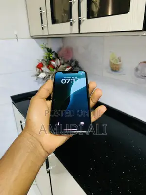 Apple iPhone XS 64 GB Black