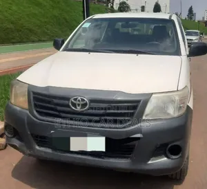 Photo - Toyota Hilux 2013 White