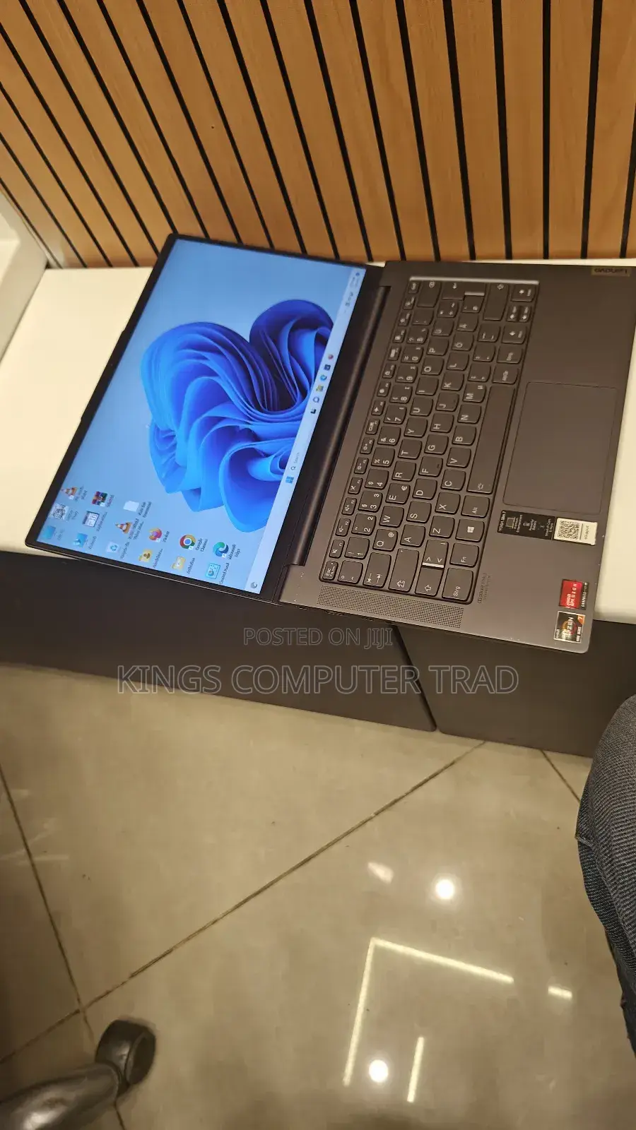 New Laptop Lenovo Yoga 11e 16GB AMD Ryzen 7 SSD 512GB