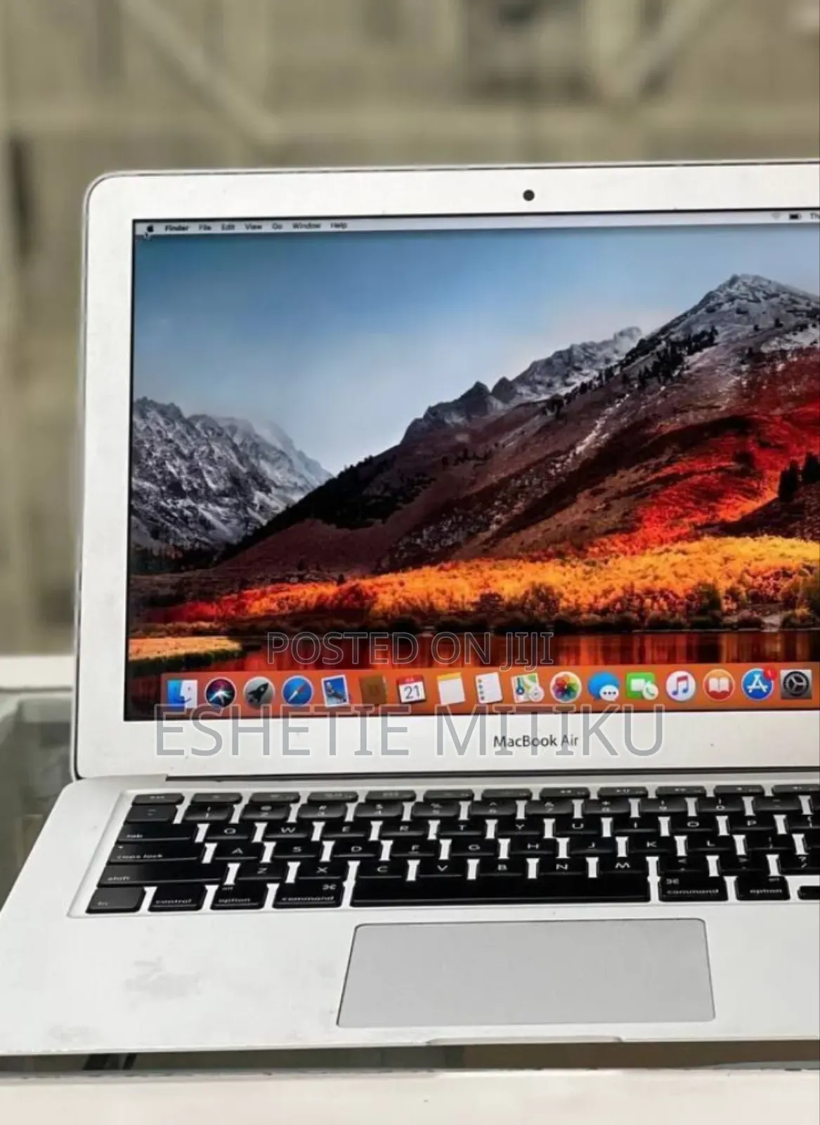 New Laptop Apple MacBook Air 2017 8GB Intel Core I7 SSD 256GB