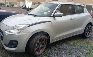 Photo - Suzuki Swift 2021 Silver