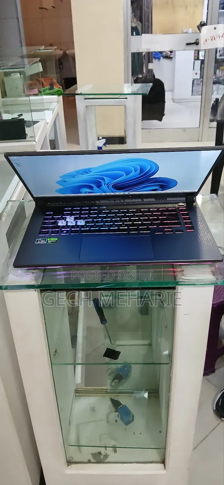 New Laptop Asus ROG Strix G15 16GB AMD Ryzen 7 SSD 1T