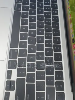 New Laptop Apple MacBook Air 2024 M3 13-Inch 16GB Apple M3 SSD 512GB