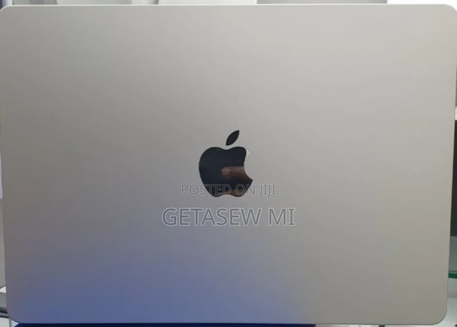 New Laptop Apple MacBook Air 2024 M3 15-Inch 16GB Apple M3 SSD 512GB