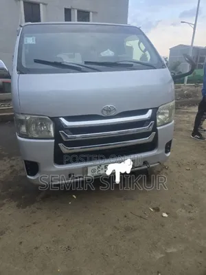 Photo - Toyota HiAce 220 2007 Gray