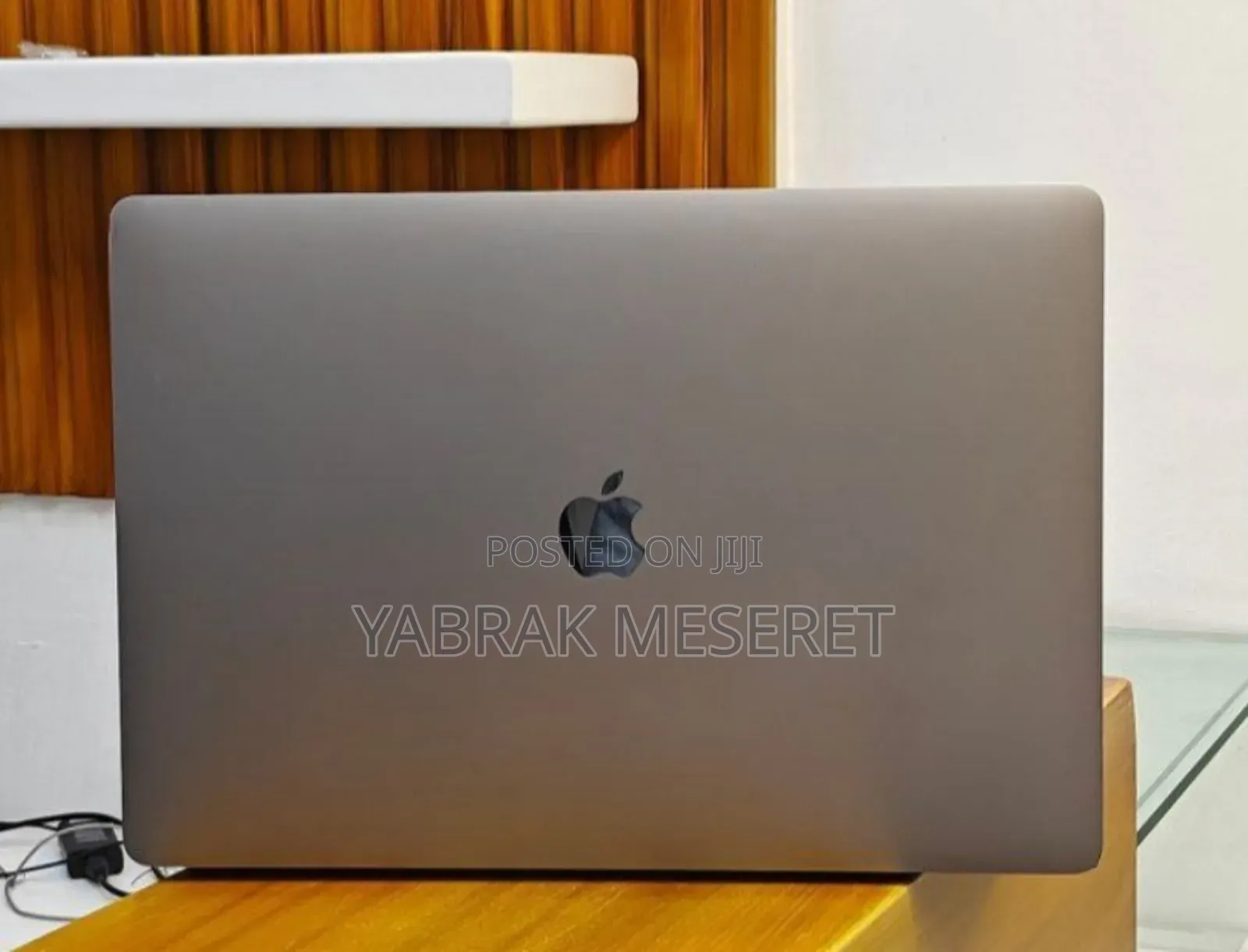 New Laptop Apple MacBook Pro 2019 16GB Intel Core I7 SSD 512GB