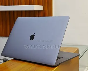 New Laptop Apple MacBook Pro 2019 16GB Intel Core I7 SSD 512GB