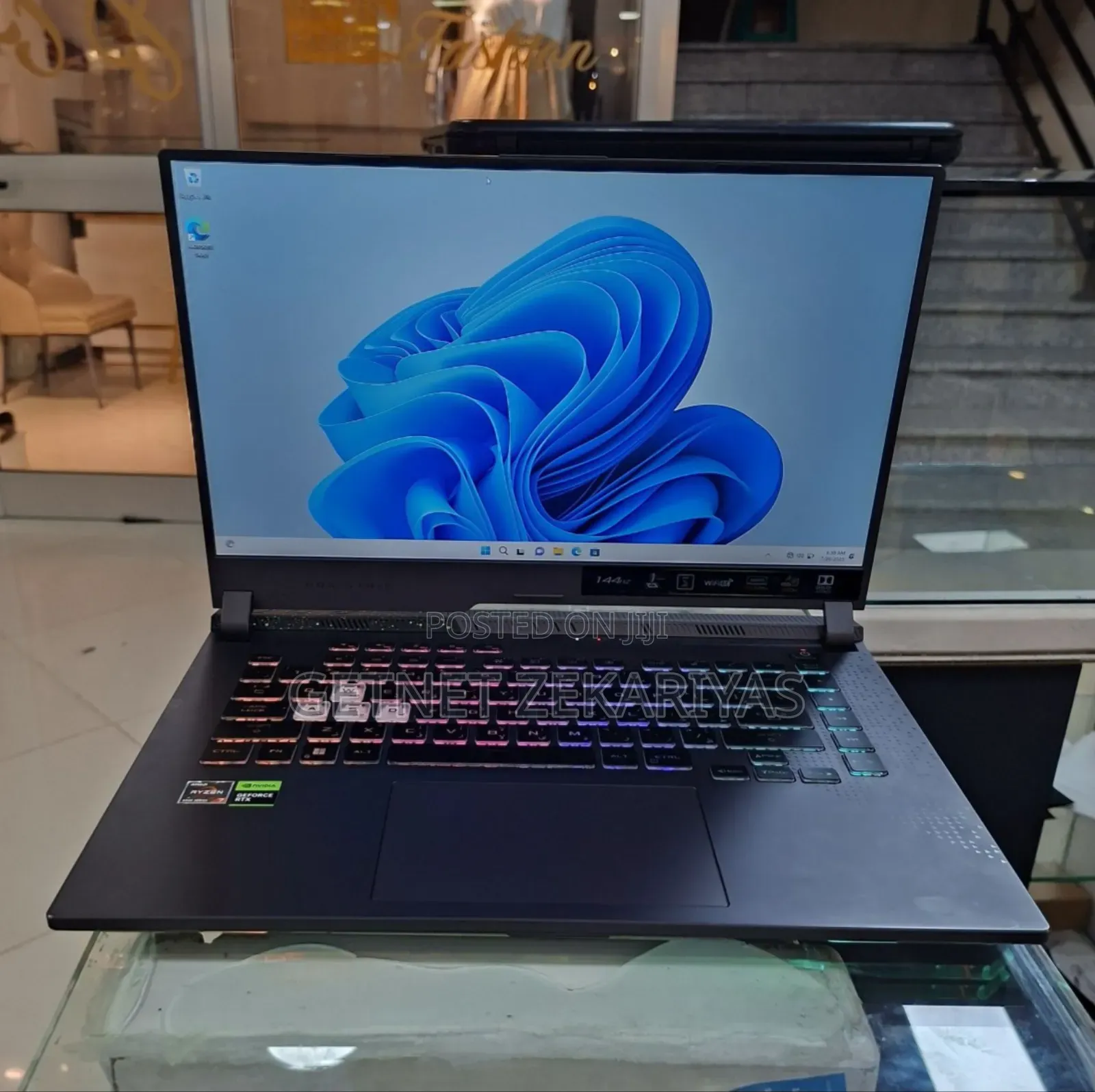 New Laptop Asus ROG Strix G15 16GB AMD Ryzen 7 SSD 1T