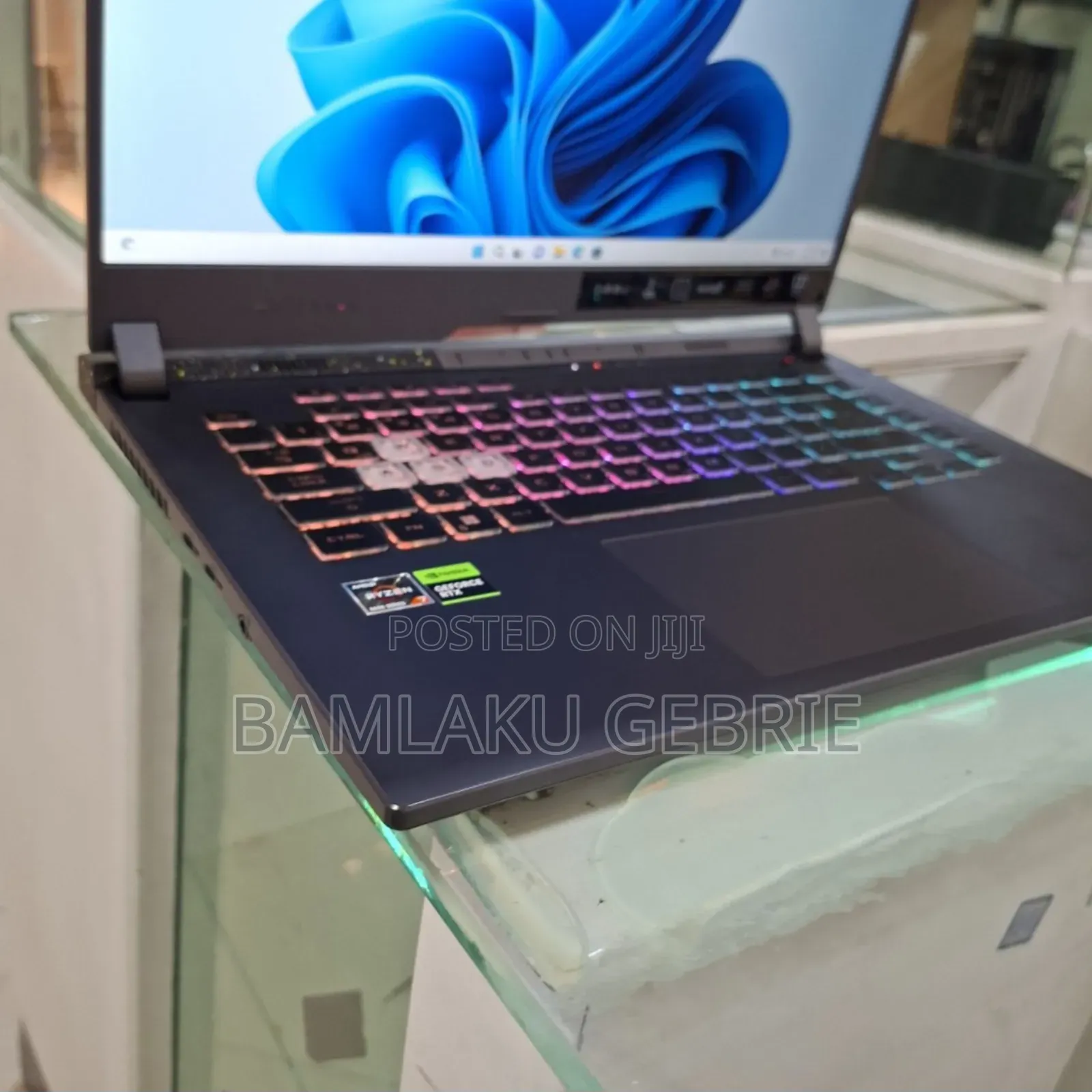 New Laptop Asus ROG Strix G15 16GB AMD Ryzen 7 SSD 1T