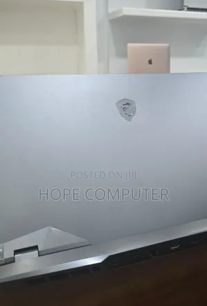 New Laptop MSI Raider GE76 12UGS 16GB Intel Core I9 SSD 1T