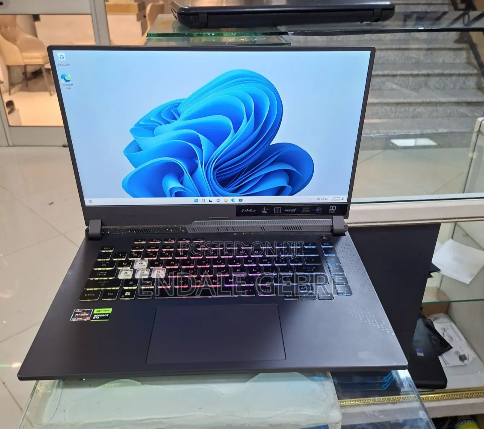 New Laptop Asus ROG Strix G15 16GB AMD Ryzen 7 SSD 1T