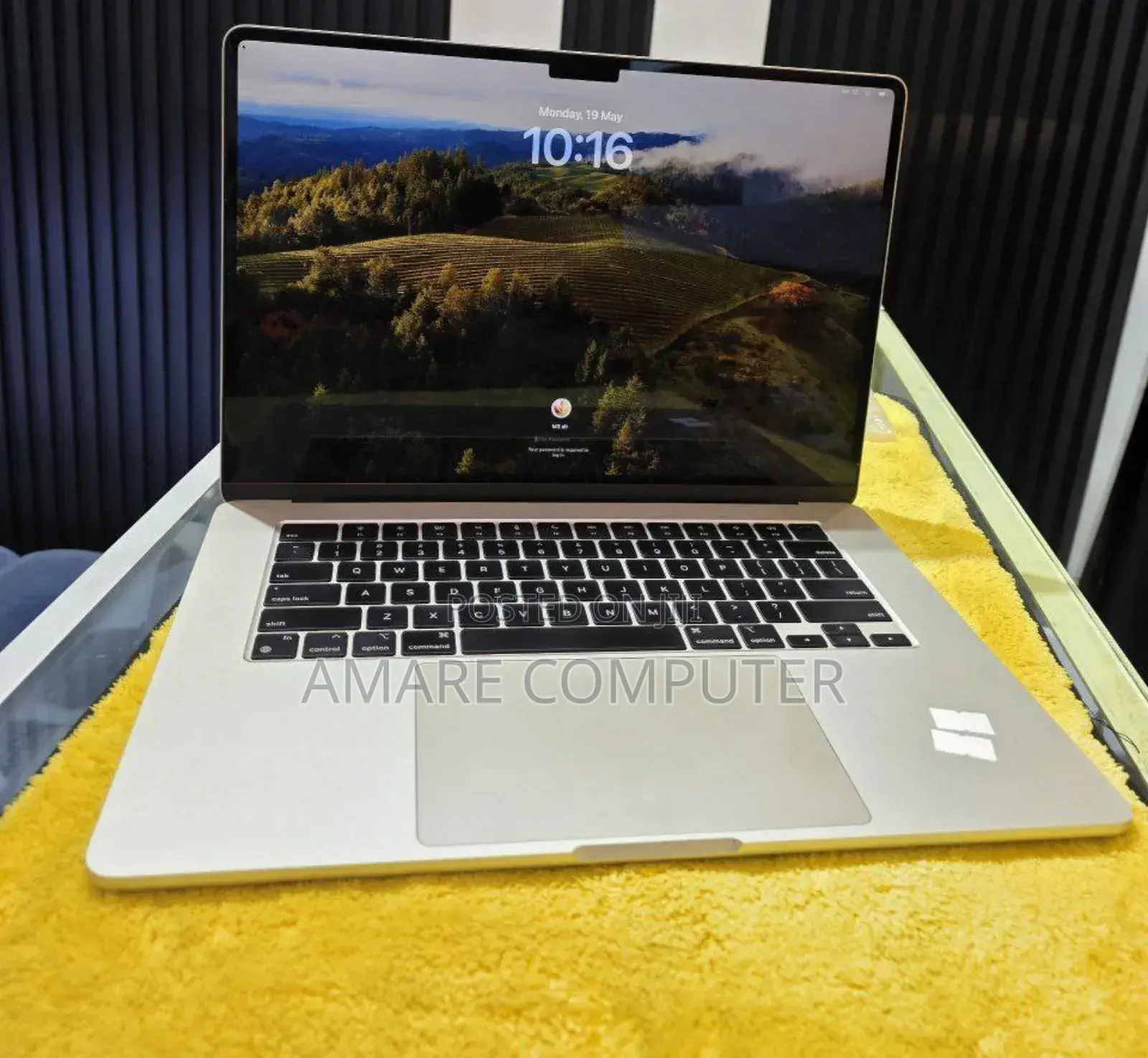 New Laptop Apple MacBook Air 2024 M3 13-Inch 16GB Apple M3 SSD 512GB