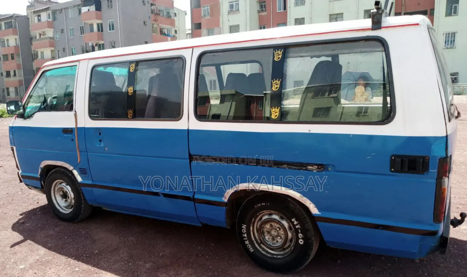 Toyota HiAce 1985 Blue
