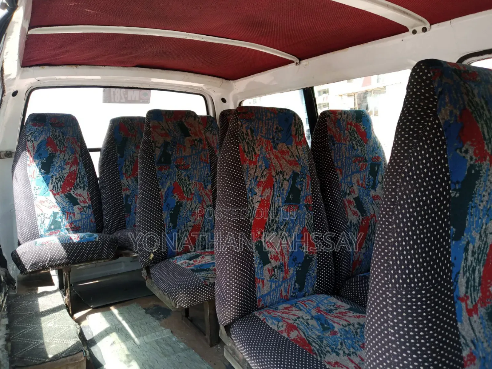 Toyota HiAce 1985 Blue