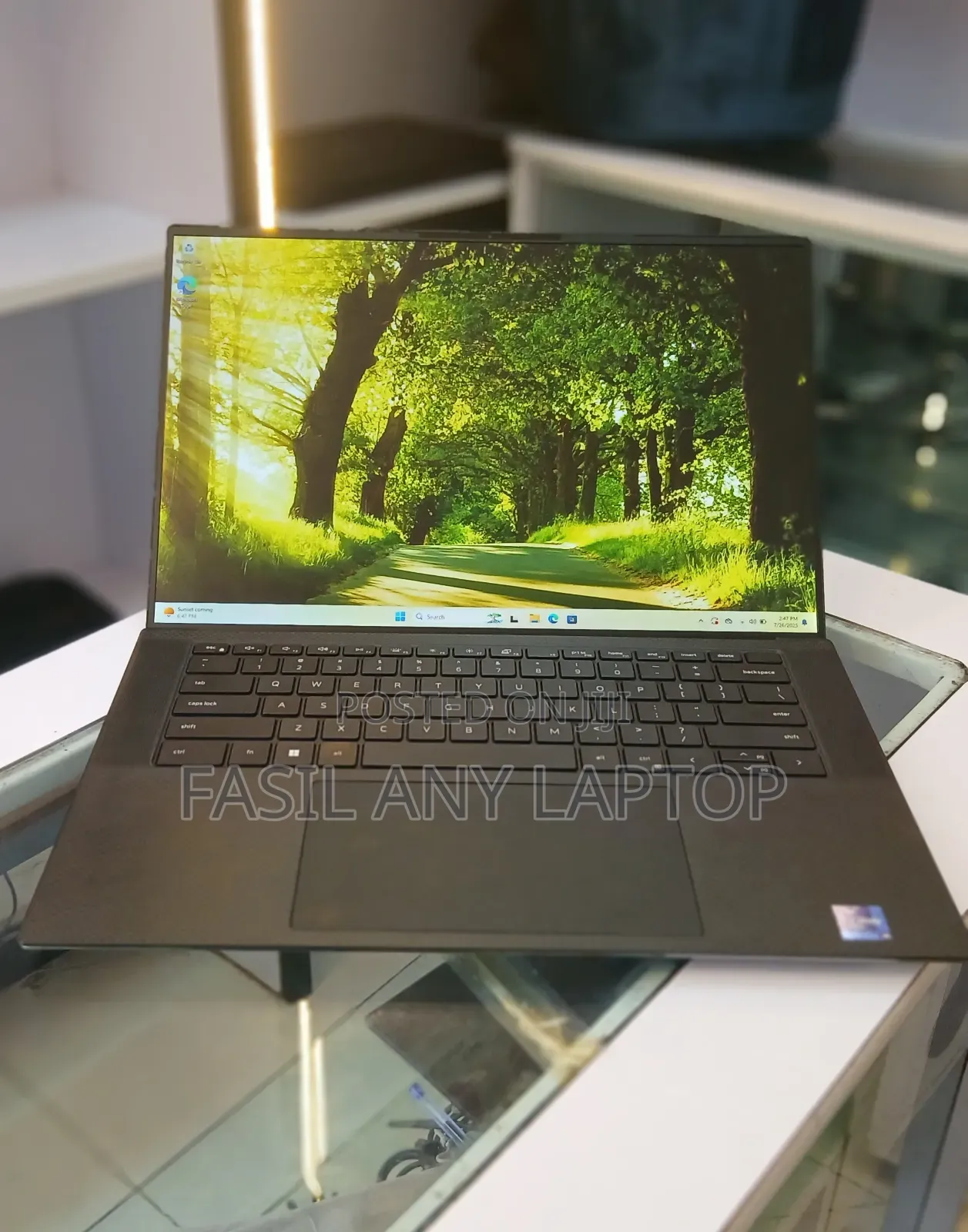 New Laptop Dell Precision 5570 4GB Intel Core i9 SSD 1T