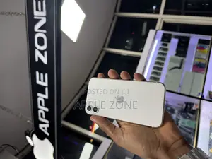 Photo - Apple iPhone 11 128 GB White