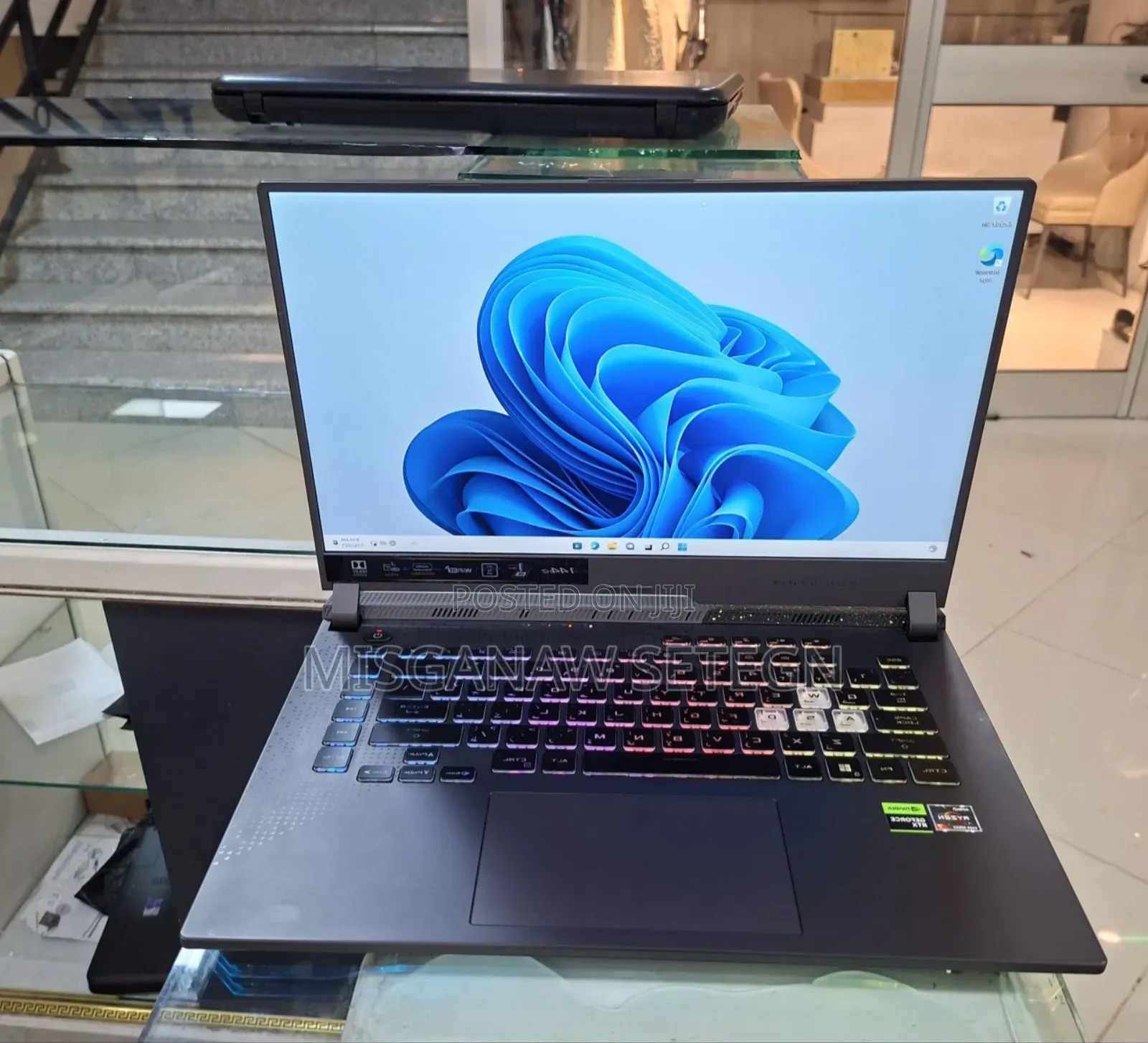 New Laptop Asus ROG Strix G15 16GB AMD Ryzen 7 SSD 1T