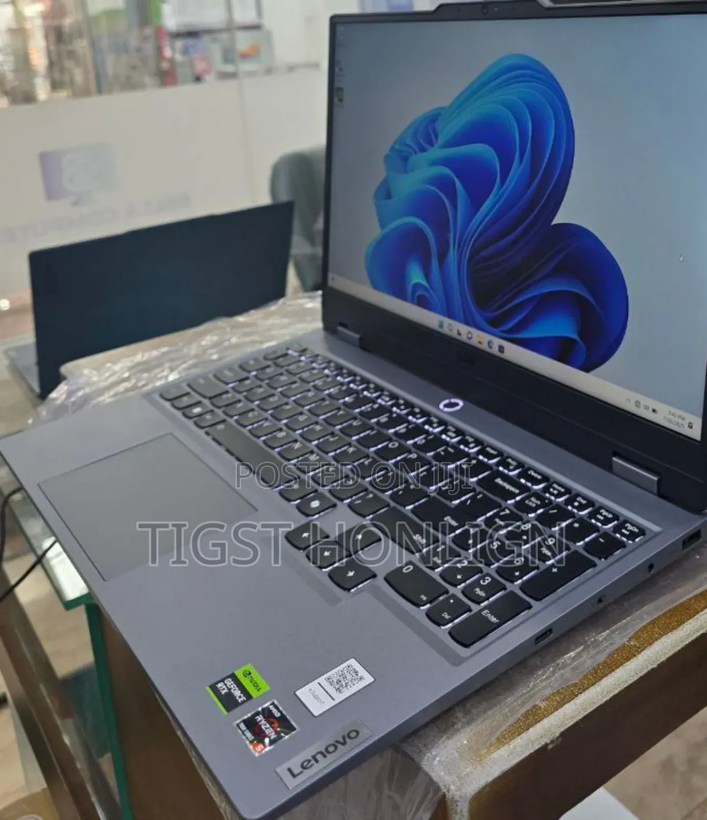 New Laptop Lenovo 100e 16GB AMD Ryzen 5 SSD 512GB