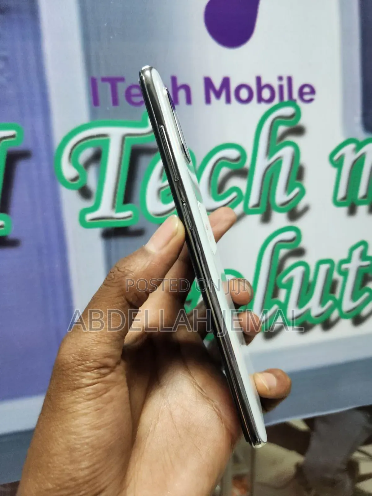 New Samsung Galaxy A71 128 GB White