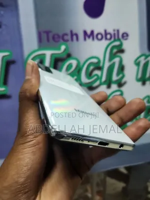 New Samsung Galaxy A71 128 GB White