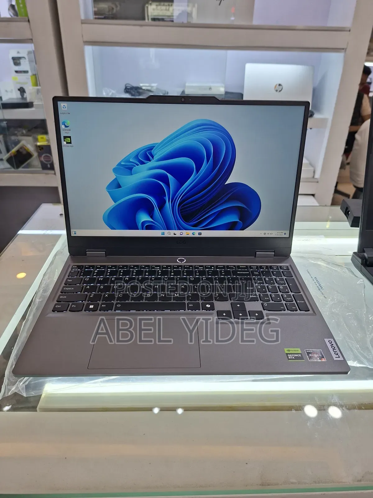 New Laptop Lenovo LOQ 15IRH8 24GB AMD Ryzen 5 SSD 512GB