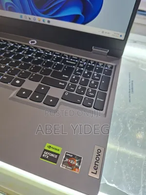 New Laptop Lenovo LOQ 15IRH8 24GB AMD Ryzen 5 SSD 512GB