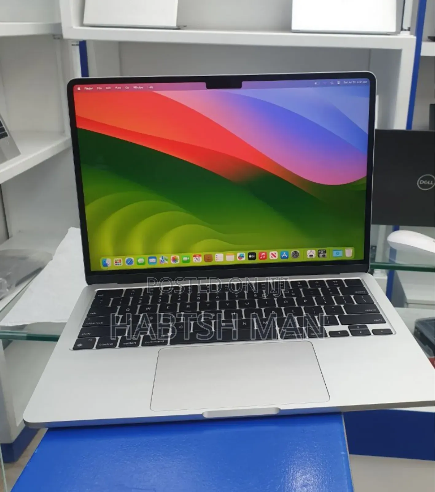 New Laptop Apple MacBook Air 2024 M3 13-Inch 16GB Apple M3 SSD 512GB