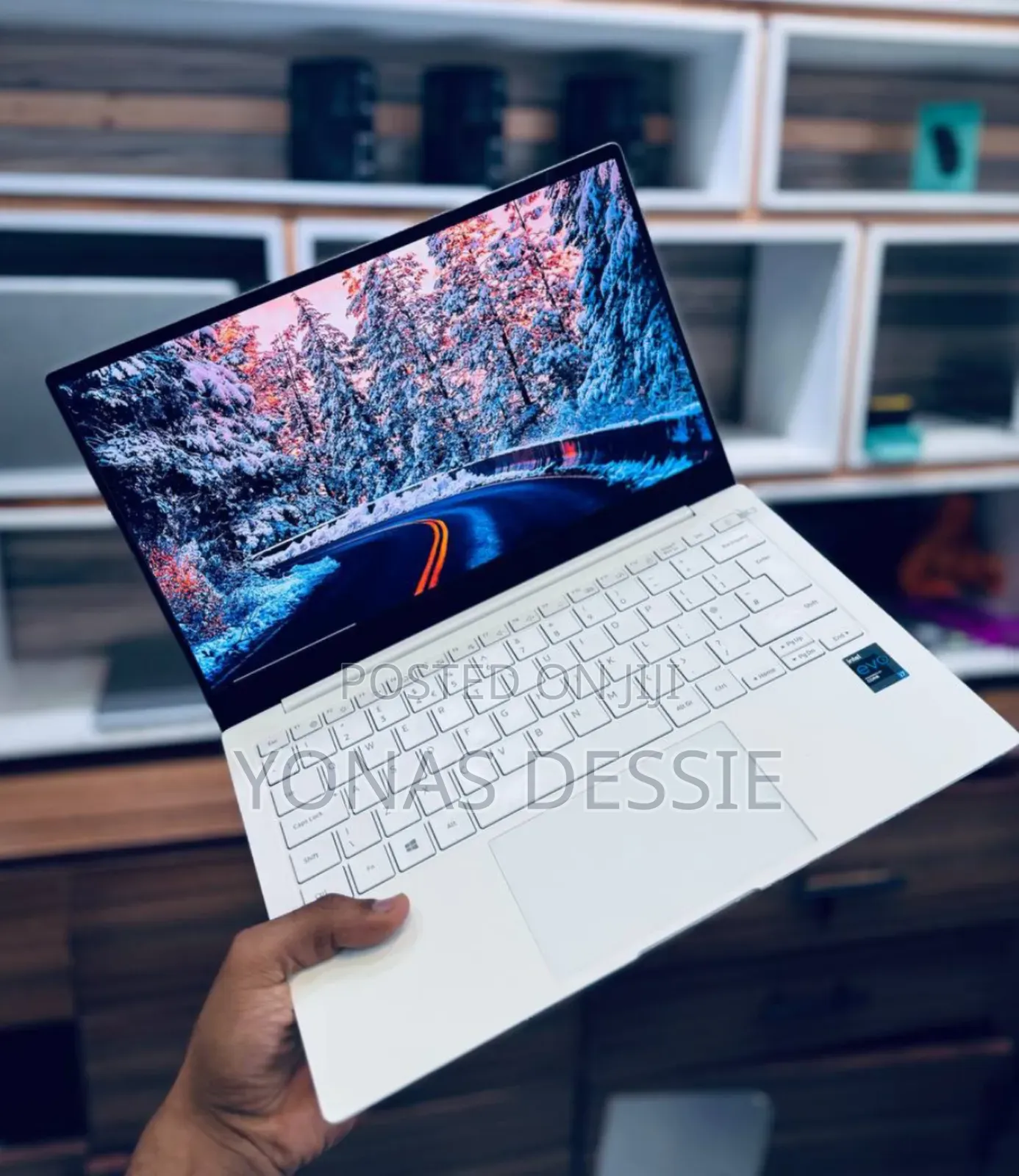 New Laptop Samsung Galaxy Book 2 16GB Intel Core i7 SSD 512GB