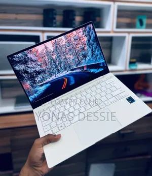 Photo - New Laptop Samsung Galaxy Book 2 16GB Intel Core i7 SSD 512GB