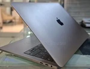 New Laptop Apple MacBook Pro 2019 8GB Intel Core I5 SSD 1T